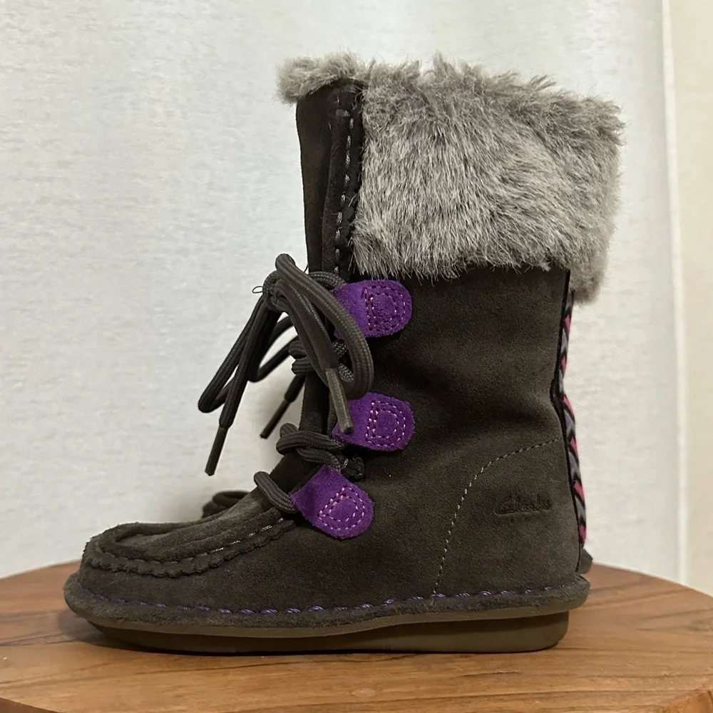 Clarks Girls Snugglewall Tall Suede Zip Lace Up Faux Fur Warm Winter Boots Sz 7